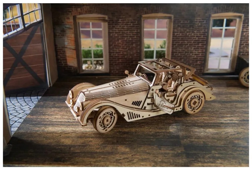 Ugears 3D drevené mechanické puzzle Športové auto Rapid Mouse