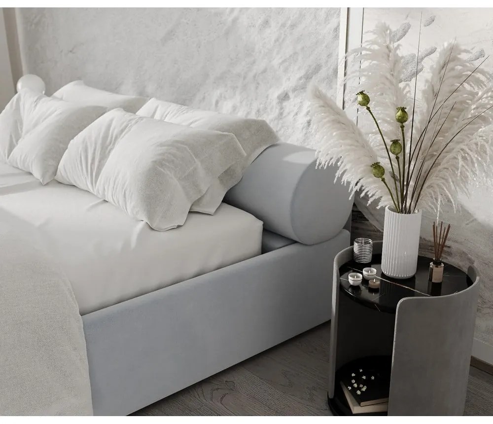 Svetlosivá čalúnená dvojlôžková posteľ s úložným priestorom s roštom 200x200 cm Solvo – Maison de Rêve
