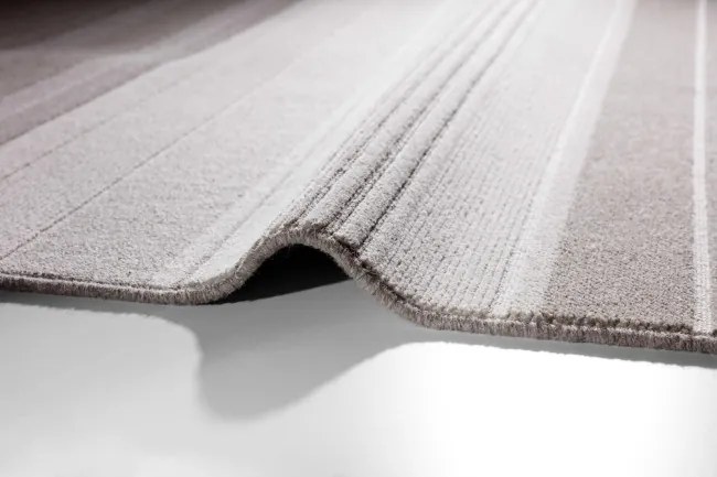 Koberec Agnella Noble Panama svetlosivý