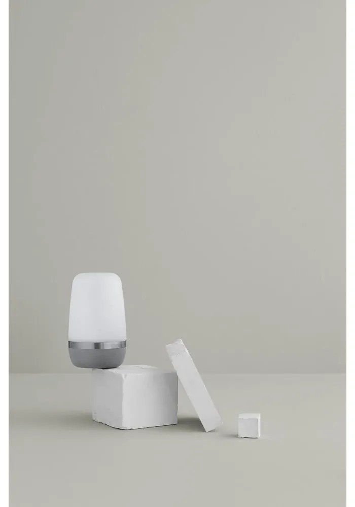 Svetlosivá malá vonkajšia LED lampička Blomus Spirit