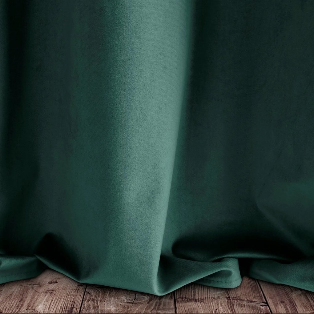ZATEMŇOVACÍ ZÁVES NA KRÚŽKOCH PIERRE 140X250 CM TMAVÁ ZELENÁ