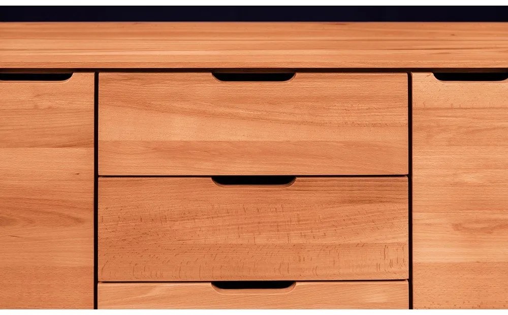 Nízka komoda z bukového dreva 134x63 cm Greg - The Beds