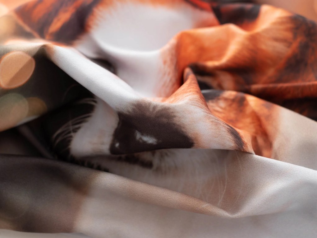 Vianočná obliečka na vankúš 40 × 40 cm - Psík s mašličkou