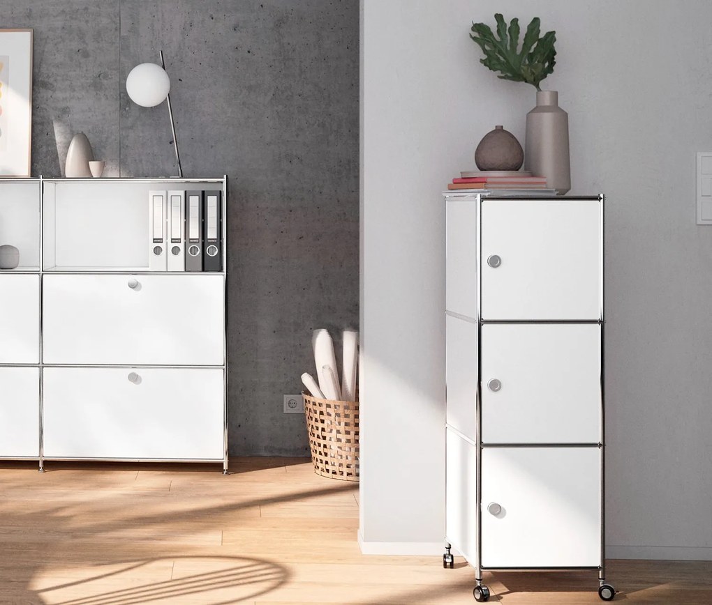 Kovová skrinka na kolieskach »CN3« s 3 dvierkami, biela