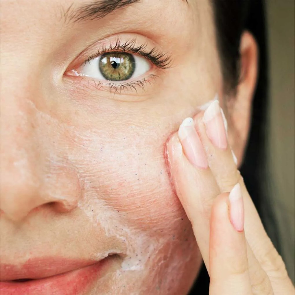 INIKA ORGANIC Pleťový peeling s citrusovým kaviárom Phytofuse Renew