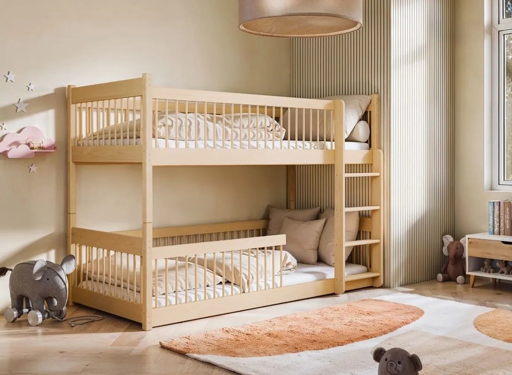 Detská poschodová posteľ s Montessori lôžkom z masívu borovice BOLEK - 200x90 cm - PRÍRODNÁ