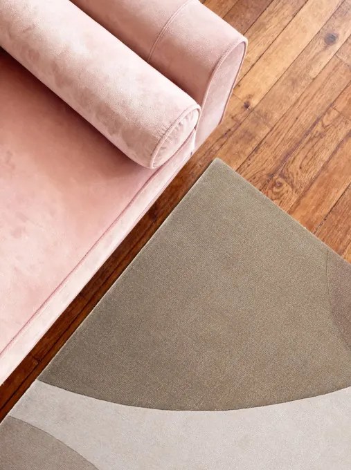 Koberec Ted Baker Hackney Clarissa béžový / sivý