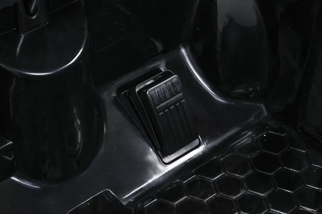 Elektrické autíčko Volkswagen ID BUZZ čierne