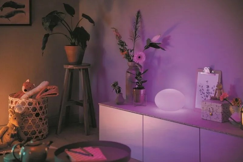 PHILIPS HUE Stolná LED múdra lampa HUE FLOURISH s funkciou RGB, 1xE27, 9,5 W, teplá biela-studená biela, biela