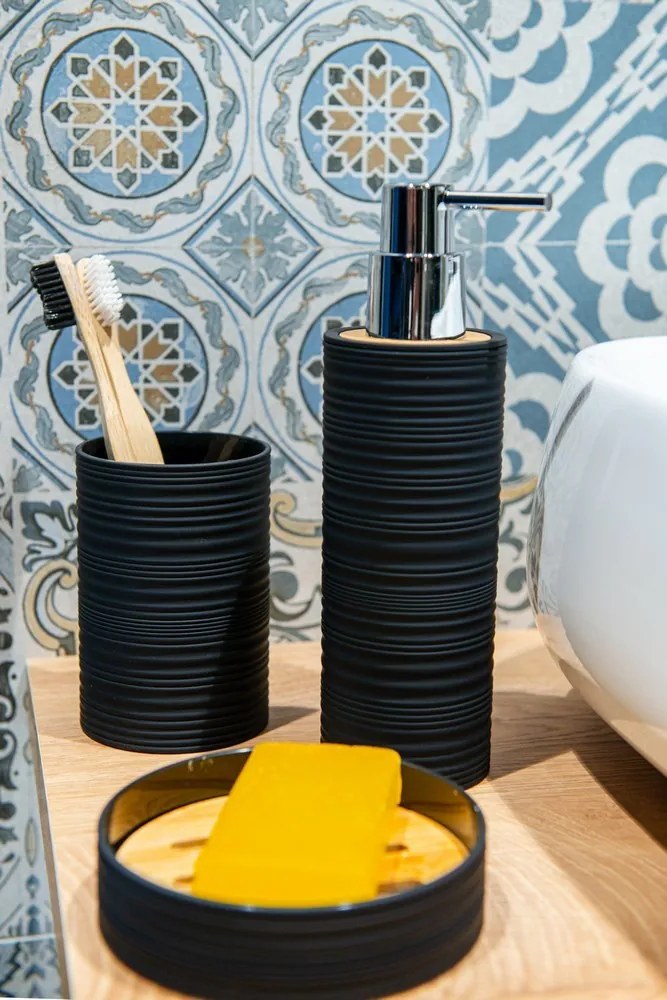 Dávkovač mydla KSANTI s pumpičkou - čierny