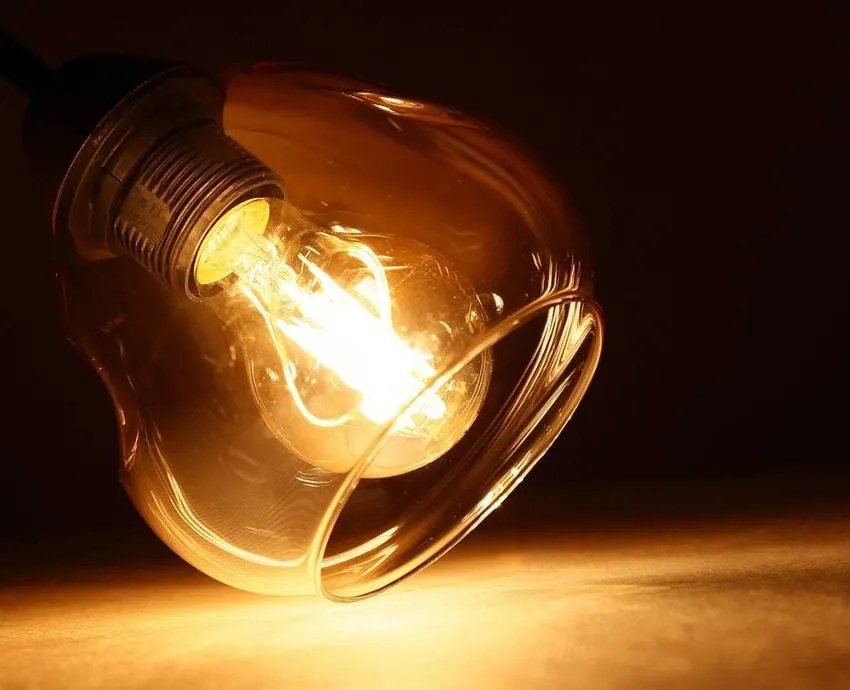 Candellux Čierno-zlaté nástenné svietidlo Unica pre žiarovku E27 21-00866
