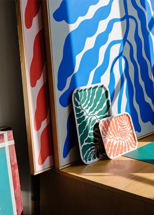 Wrap Ilustrovaný Tácka drevená Art Trays by Linnéa Andersson stredná zelená