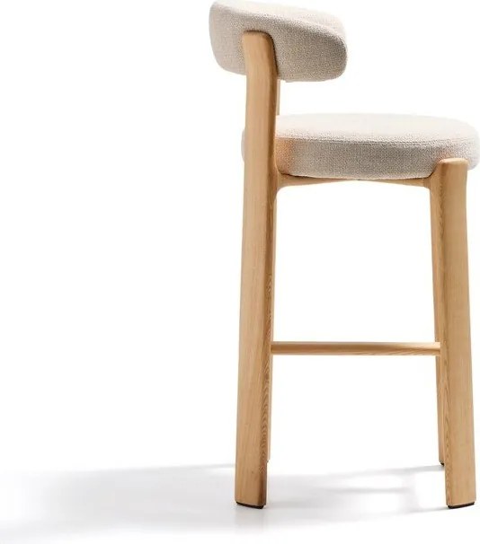 Béžová/v svetlo prírodnej farbe barová stolička z jaseňového dreva (výška sedadla 75 cm) Granite – Kave Home