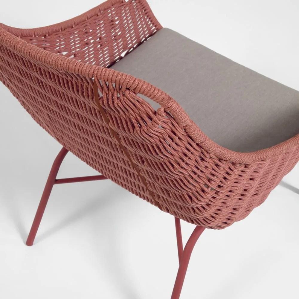 Záhradné kreslo v terakotovej farbe Kave Home Abeli