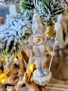 Béžová závesná dekorácia socha Luskáčik s muffinkami I - 3*3*11 cm