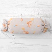 Biante Detský vankúš valec bonbon Sandra SA-525 Veveričky s kvietkami na sivobéžovom 15x40 cm