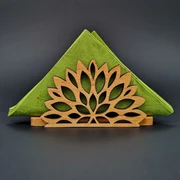AMADEA Drevený stojanček na obrúsky v tvare kvetu, masívne drevo, 12,5x6,5x3,5 cm