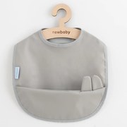Umývateľný podbradník New Baby 34x25 cm sivý