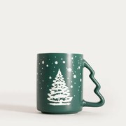 Hrnček TINSELIA zelený s uškom v tvare vianočného stromčeka 761621 400 ml