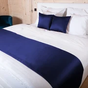 Biante Saténový prehoz/behúň na posteľ Satén LUX-L039 Námornícka modrá 50x140 cm