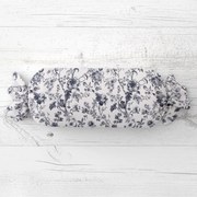 Biante Vankúš valec bonbon Sandra SA-638 Temne modré kvety na bielom 15x40 cm