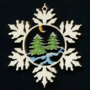 AMADEA Drevená ozdoba farebná vločka so stromami 6 cm