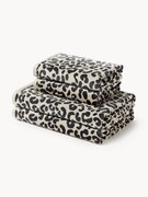 Uteráky Leo, rôzne veľkosti