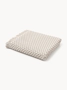 Uterák's reliéfnou štruktúrou Juniper