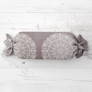 Biante Vankúš valec bonbon Sandra SA-547 Krémové mandaly na béžovosivom 15x40 cm