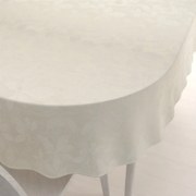 Biante Teflónový oválny obrus TF-065 Listy na režnom 50x100 cm
