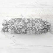 Biante Vankúš valec bonbon Sandra SA-550 Biela krajka na sivom 15x40 cm