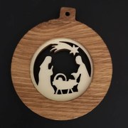 AMADEA Drevená ozdoba z masívu s vkladom - guľa s betlehemom 8 cm