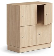 Priehradková skriňa QBUS, 4 uzamykateľné priehradky, so soklom, 868x800x420 mm, dub
