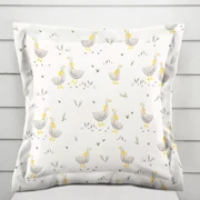 Biante Detská bavlnená obliečka na vankúš s lemom Sandra SA-585 Sivé husičky na bielom 30 x 50 cm