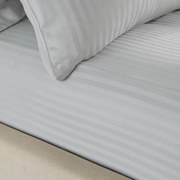 Sivá napínacia plachta 90x190 cm Satin Stripe - Catherine Lansfield
