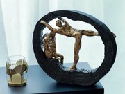 Dekoračná soška Postavy v kruhu, zlatá%