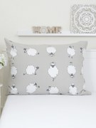 Flanelová obliečka na vankúš 70 x 90 cm - Ovečky Morning Yoga