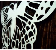 Nočný motýľ vyrezávaný z drevenej preglejky LEOPARTID l 3D HODINY PR0170 HEU- XLL 1100 X 647 MM