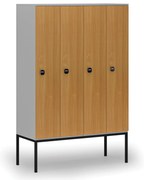 Drevená šatníková skrinka S4 s podnožou, 4 oddiely, 1871 x 1200 x 500 mm, demont, RFID zámok, sivá/buk