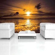 Fototapeta - Pláž pri západe slnka (152,5x104 cm)