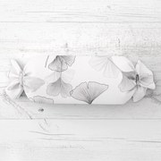 Biante Vankúš valec bonbon Sandra SA-512 Sivo-biele ginkgo listy na bielom 15x40 cm