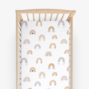 Goldea bavlnená napínacia plachta do detskej postieľky - maľované dúhy 60 x 120 cm