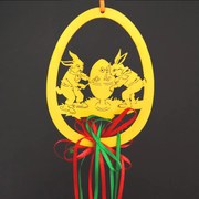 AMADEA Drevený veľkonočný záves - zajačikovia s vajíčkom, dĺžka 50 cm