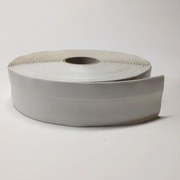 Podlahová lemovka z PVC samolepící bílá 28200299, rozměr 5,3 cm x 25 m, IMPOL TRADE