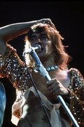 Fotografia Rod Stewart in concert with rock band The Faces, 1972