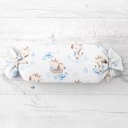 Biante Detský vankúš valec bonbon Sandra SA-443 Modré žirafy na bielom 15x40 cm