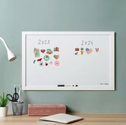 Toptabule.sk  Biela tabuľa na magnetky v drevenom bielom ráme 120x90 cm