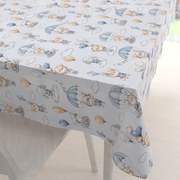 Biante Detský bavlnený obdĺžnikový obrus Sandra SA-469 Zvieratká s padákmi na svetlo modrom 50x100 cm