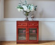 Kancelárska komoda Elegance s 2 zásuvkami a sklenenými dvierkami