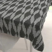 Biante Dekoračný obdĺžnikový obrus Leona LN-048 Tmavo sivé obrazce a pásiky 50x100 cm